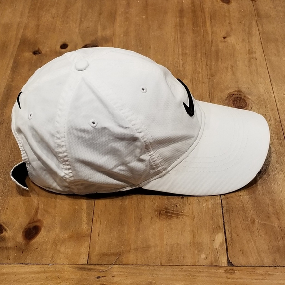 Nike Golf Hat Strap Back White Black Swoosh Lightweight Adjustable Tennis Run - Picture 4 of 9